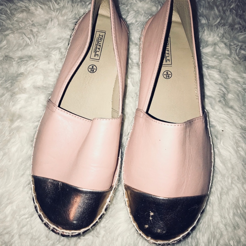 Pink shoes !
